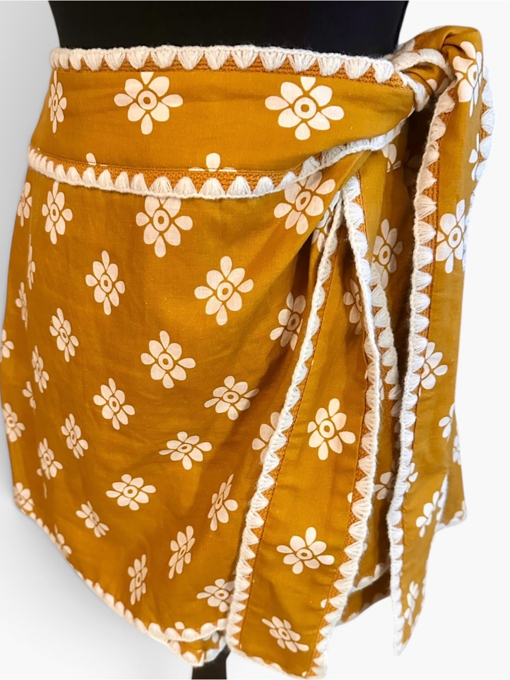 Farm Rio Boho Mustard Floral Wrap Skort Shorts Size Small